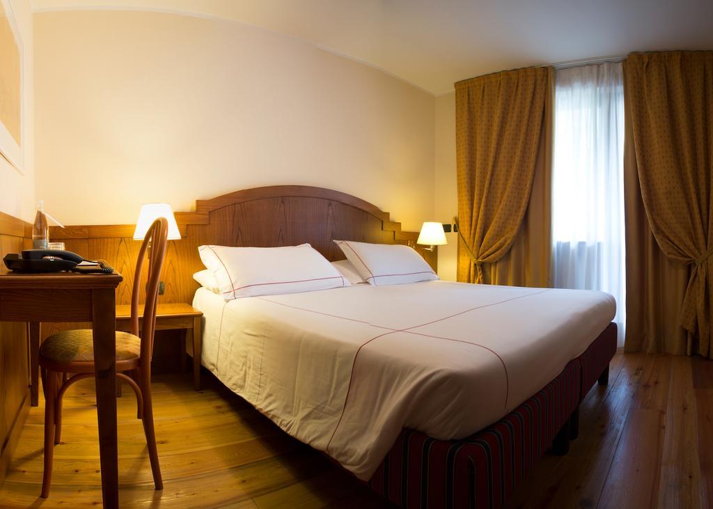 Cresta Et Duc Hotel 4*