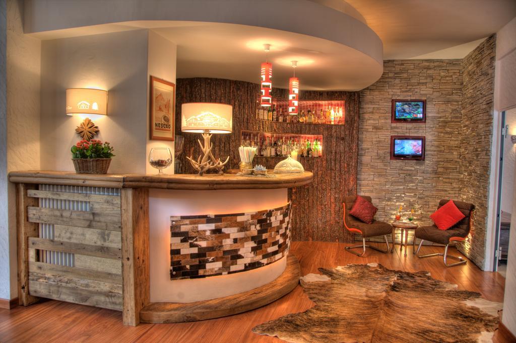 Hotel Cresta Et Duc 4*